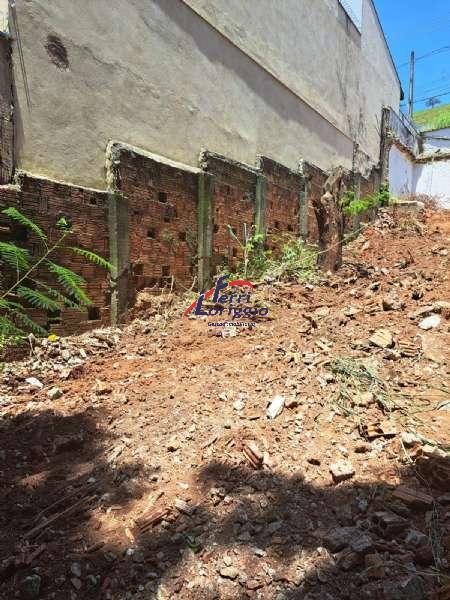 Terreno à venda no bairro Figueira, Guaratingueta
