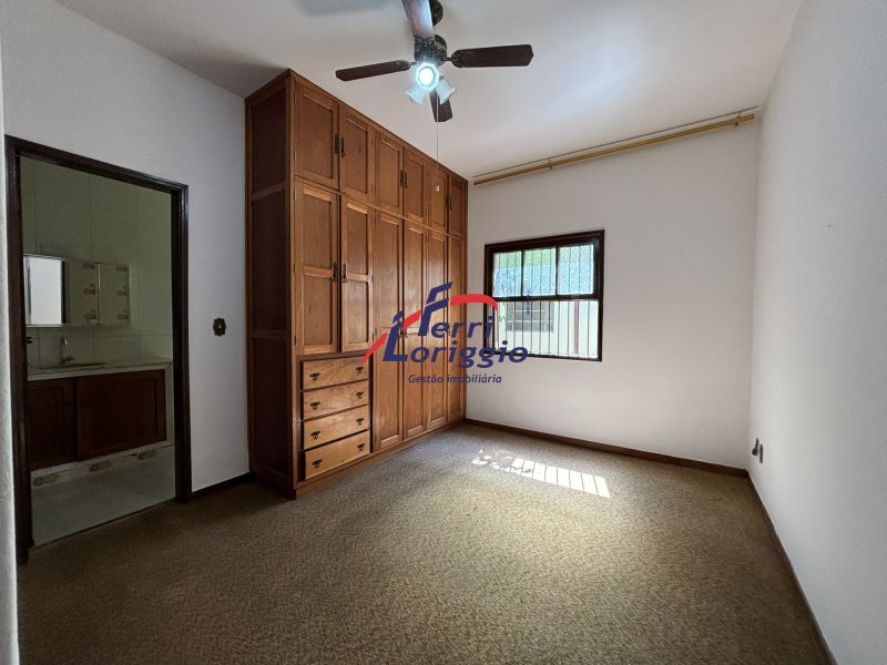 Casa com 3 quartos e 4 banheiros à venda no bairro Vila Paraiba, Guaratingueta