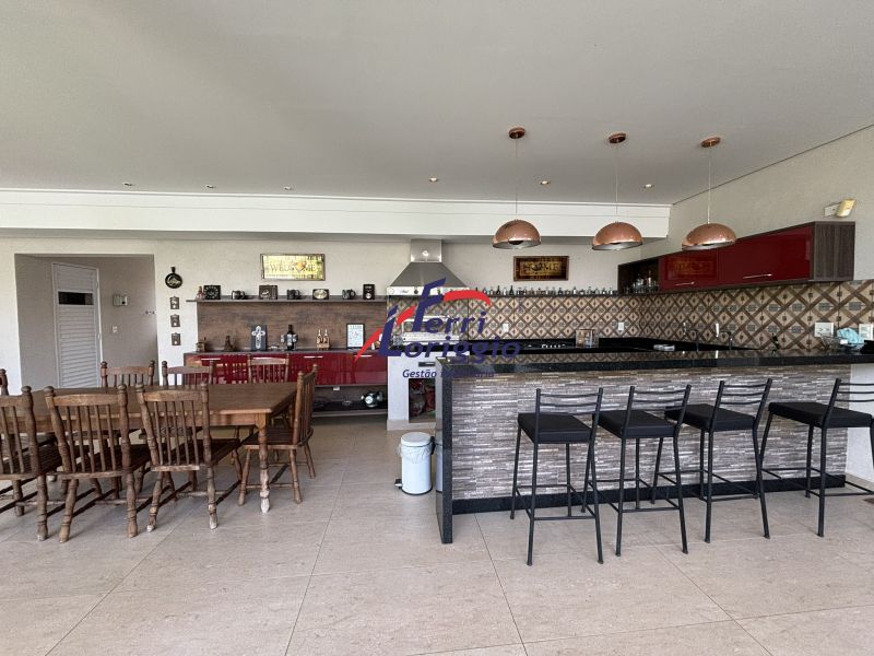Casa com 3 quartos e 5 banheiros à venda no bairro Vila Paraiba, Guaratingueta