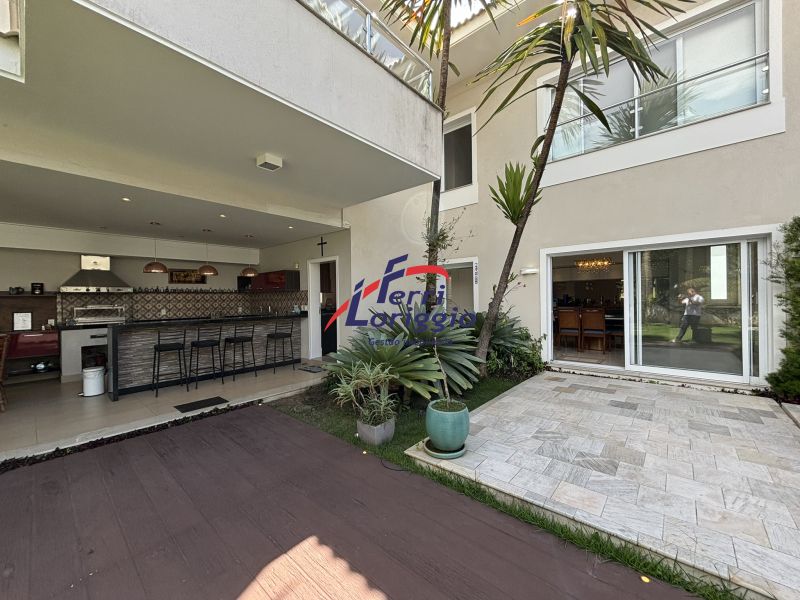 Casa com 3 quartos e 5 banheiros à venda no bairro Vila Paraiba, Guaratingueta