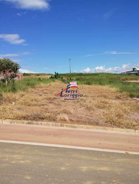 Terreno à venda no bairro Bom Jardim, Guaratingueta