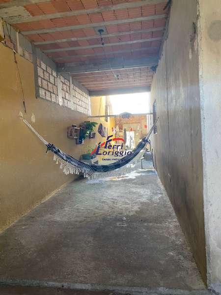 Casa com 3 quartos e 1 banheiro à venda no bairro Jardim Esperança, Guaratingueta
