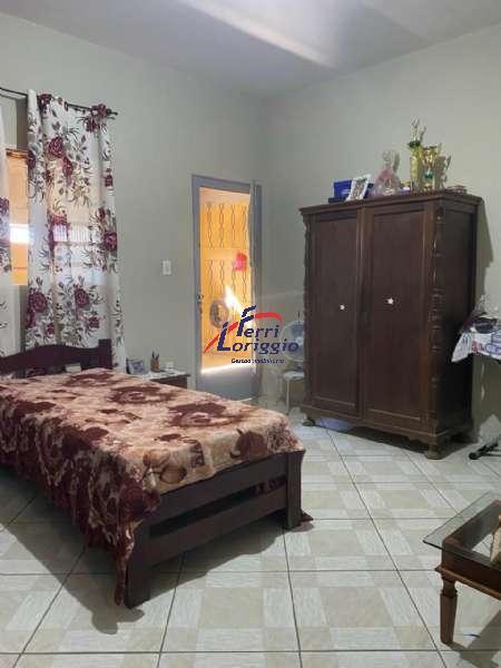 Casa com 3 quartos e 1 banheiro à venda no bairro Jardim Esperança, Guaratingueta