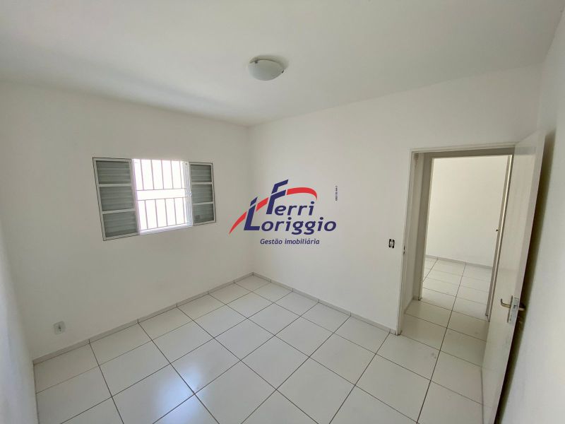 Casa com 3 quartos e 2 banheiros à venda no bairro Village Santana, Guaratingueta