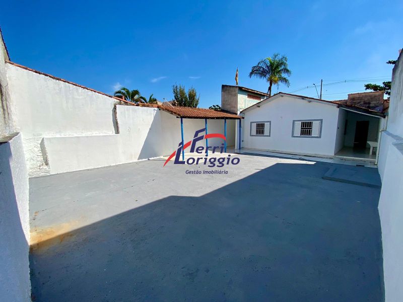 Casa com 3 quartos e 2 banheiros à venda no bairro Village Santana, Guaratingueta