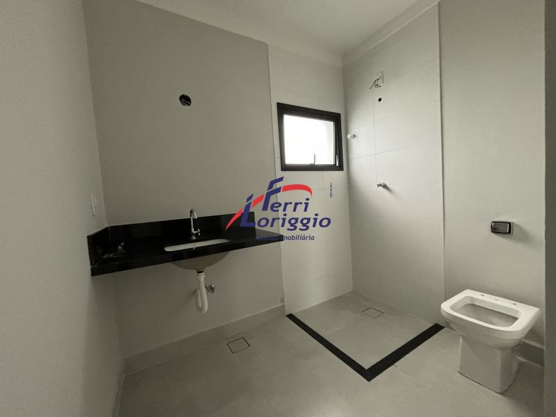 Casa com 3 quartos e 4 banheiros à venda no bairro Beira Rio, Guaratingueta