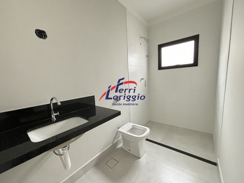 Casa com 3 quartos e 4 banheiros à venda no bairro Beira Rio, Guaratingueta