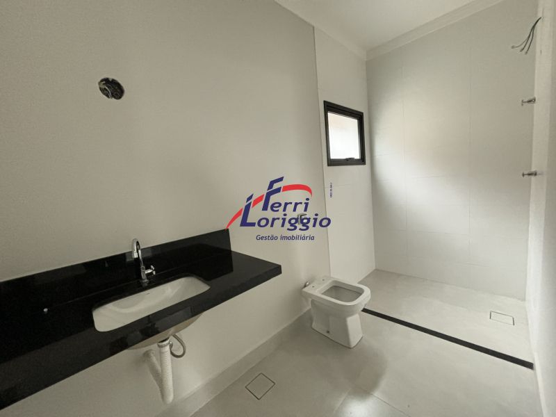 Casa com 3 quartos e 4 banheiros à venda no bairro Beira Rio, Guaratingueta