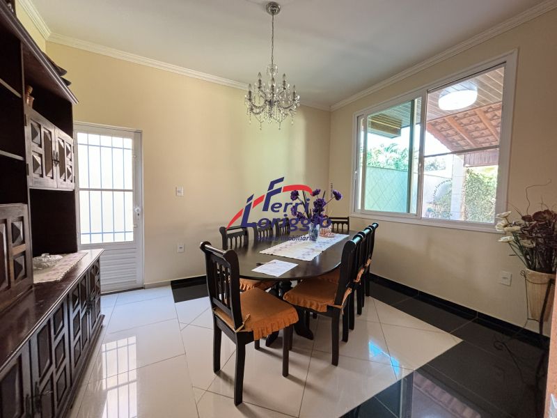 Casa com 5 quartos e 3 banheiros à venda no bairro Jardim Rony, Guaratingueta