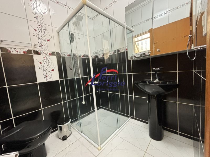 Casa com 5 quartos e 3 banheiros à venda no bairro Jardim Rony, Guaratingueta