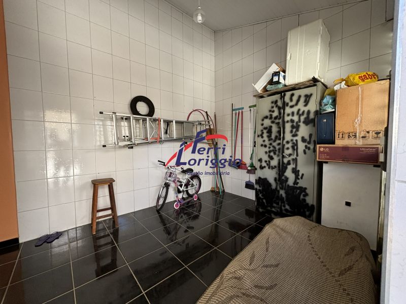 Casa com 5 quartos e 3 banheiros à venda no bairro Jardim Rony, Guaratingueta