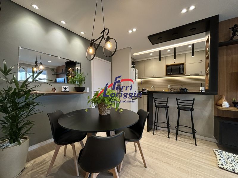 Apartamento com 2 quartos e 2 banheiros à venda no bairro Jardim Coelho Neto, Guaratingueta