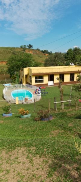 Chacara à venda no bairro Fazendinha, Guaratingueta