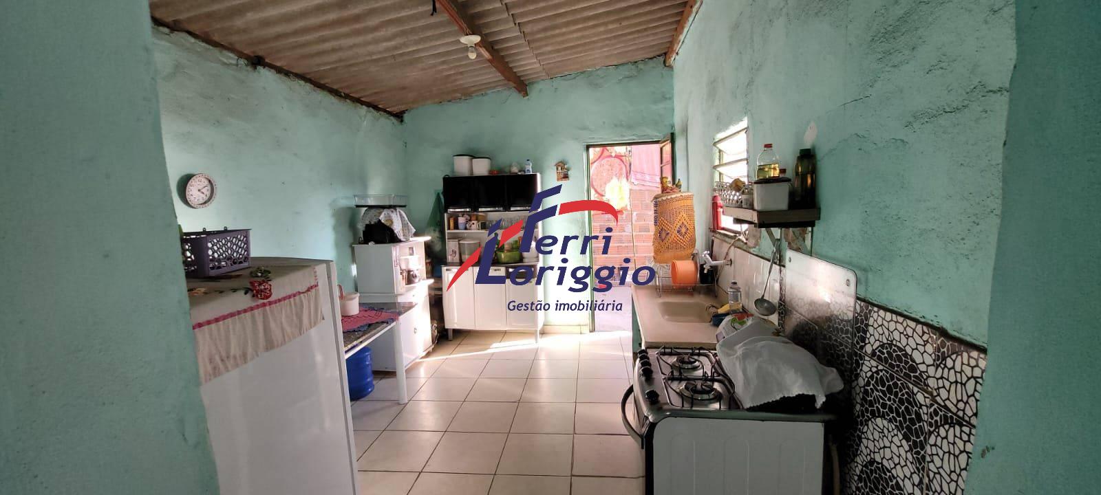 Casa à venda no bairro Vista Alegre, Guaratingueta