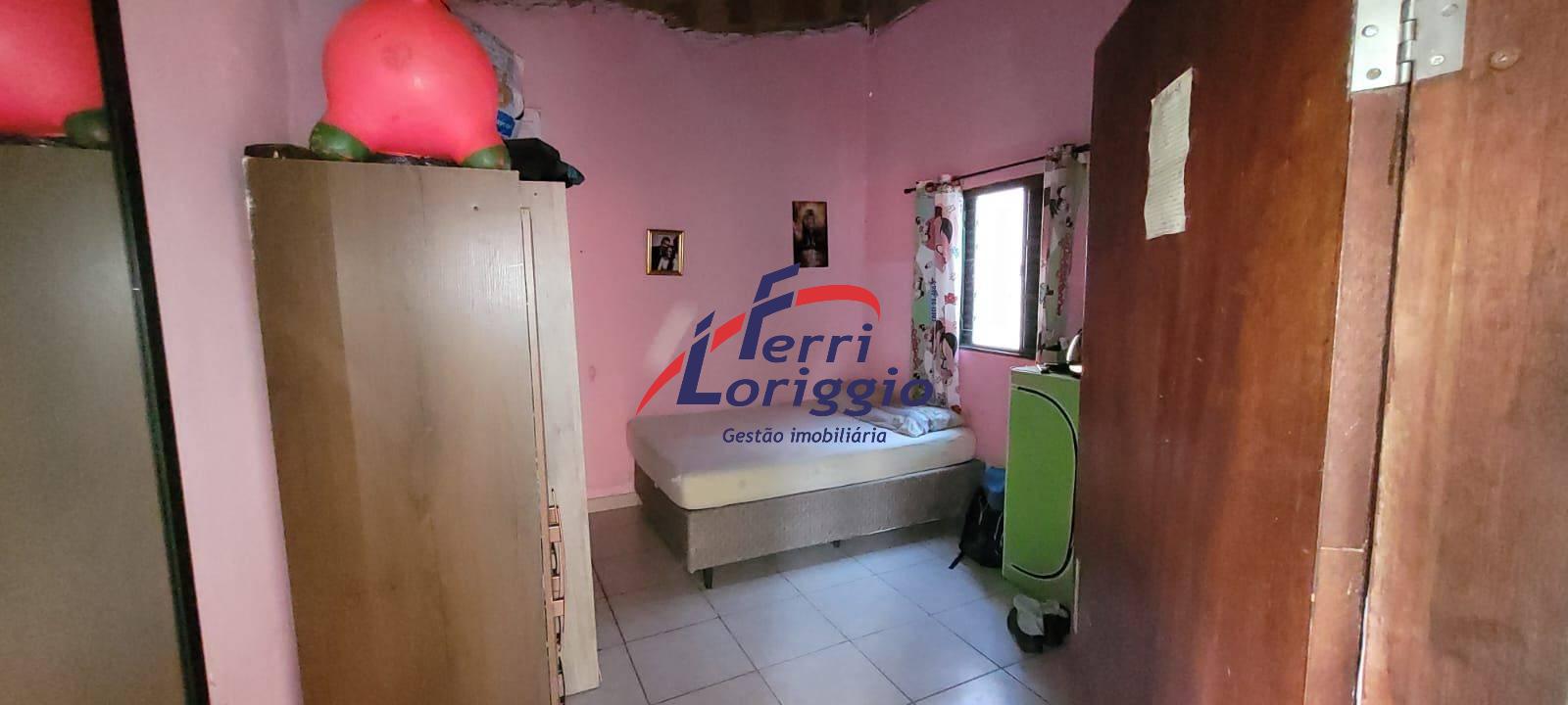 Casa à venda no bairro Vista Alegre, Guaratingueta