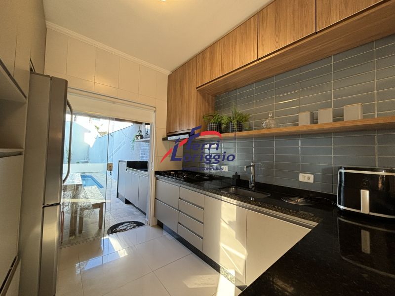 Casa com 4 quartos e 4 banheiros à venda no bairro Village Santana, Guaratingueta
