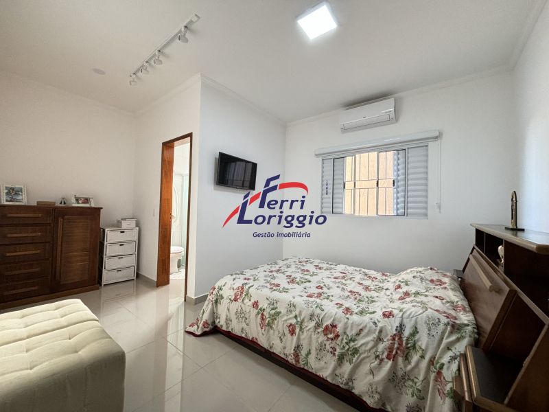 Casa com 4 quartos e 4 banheiros à venda no bairro Village Santana, Guaratingueta