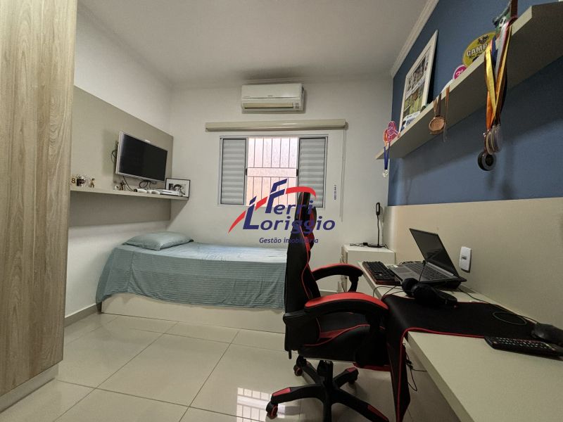 Casa com 4 quartos e 4 banheiros à venda no bairro Village Santana, Guaratingueta