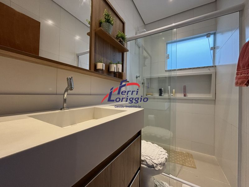 Casa com 4 quartos e 4 banheiros à venda no bairro Village Santana, Guaratingueta
