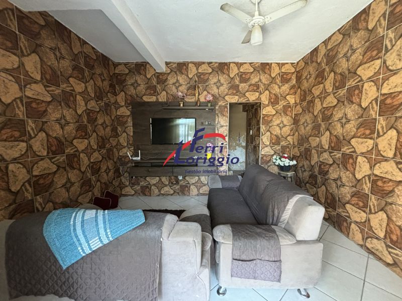 Casa com 5 quartos e 2 banheiros à venda no bairro Vila Brasil, Guaratingueta