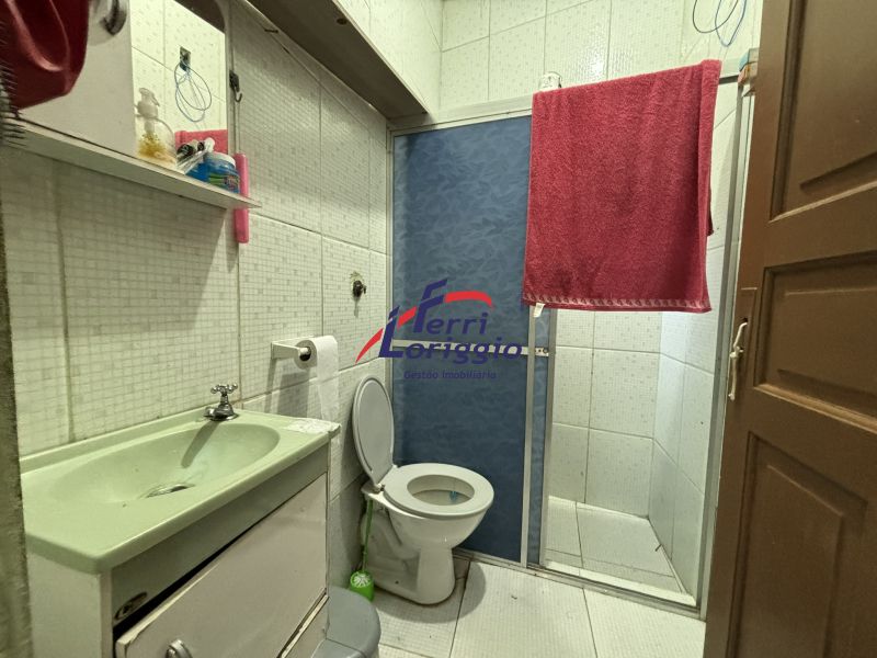 Casa com 5 quartos e 2 banheiros à venda no bairro Vila Brasil, Guaratingueta