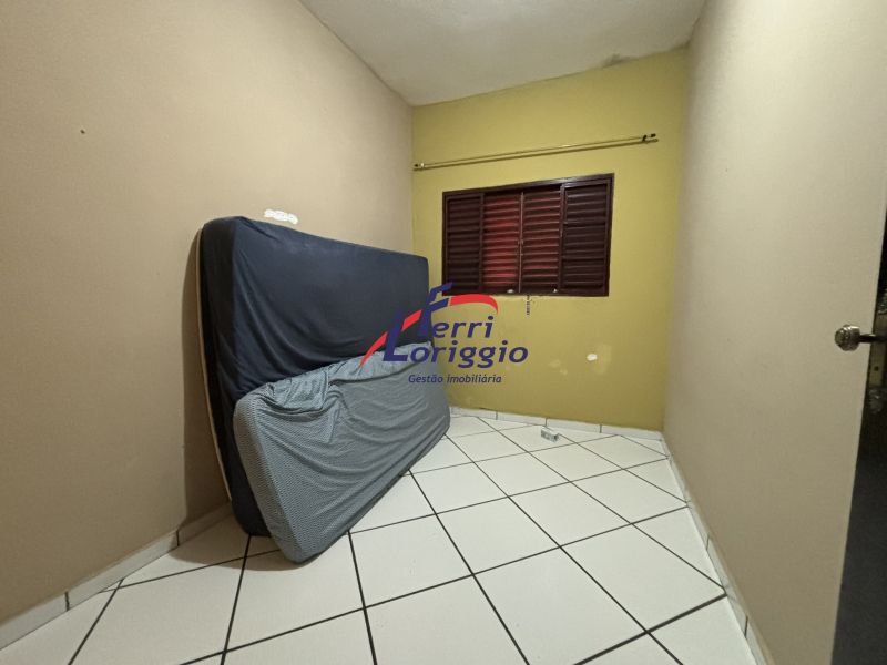 Casa com 5 quartos e 2 banheiros à venda no bairro Vila Brasil, Guaratingueta