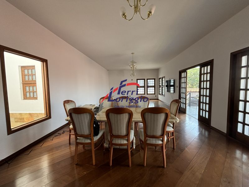 Casa com 3 quartos e 5 banheiros à venda no bairro Vila Paraiba, Guaratingueta