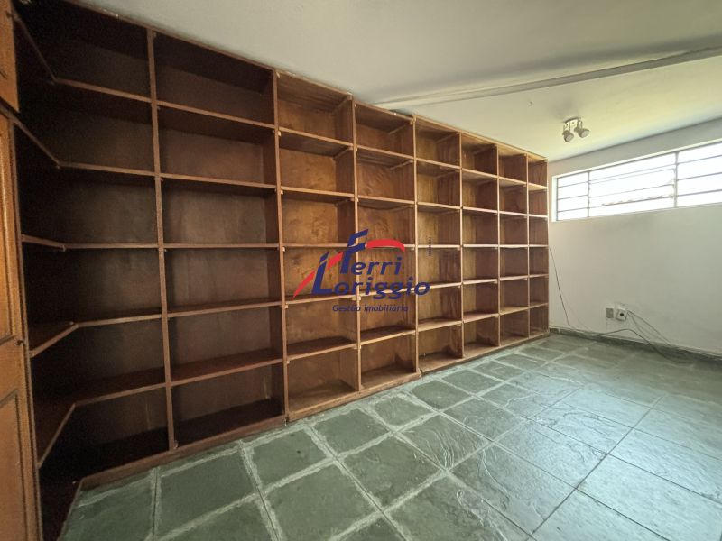 Casa com 3 quartos e 5 banheiros à venda no bairro Vila Paraiba, Guaratingueta