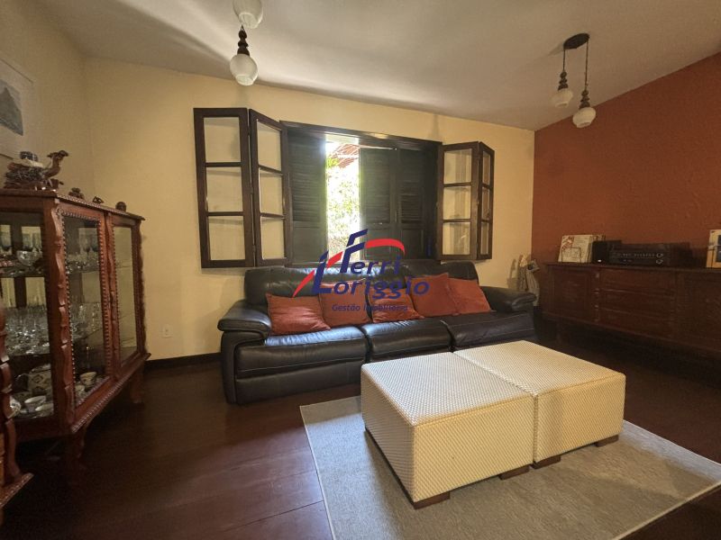 Casa com 3 quartos e 4 banheiros à venda no bairro Sao Benedito, Guaratingueta