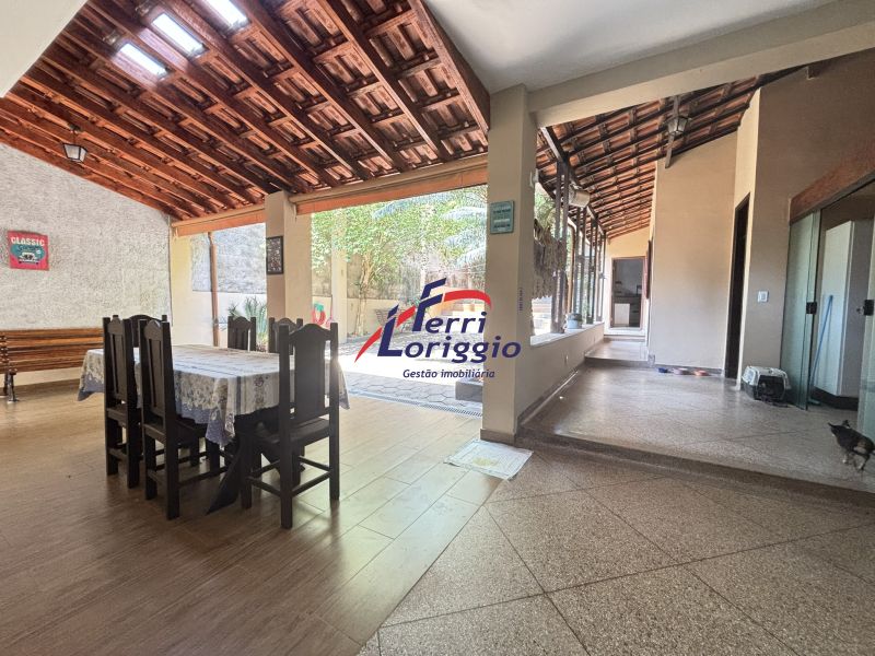 Casa com 3 quartos e 4 banheiros à venda no bairro Sao Benedito, Guaratingueta