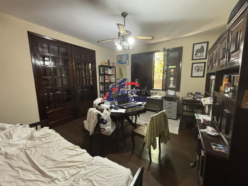 Casa com 3 quartos e 4 banheiros à venda no bairro Sao Benedito, Guaratingueta