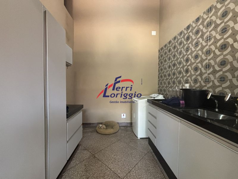 Casa com 3 quartos e 4 banheiros à venda no bairro Sao Benedito, Guaratingueta