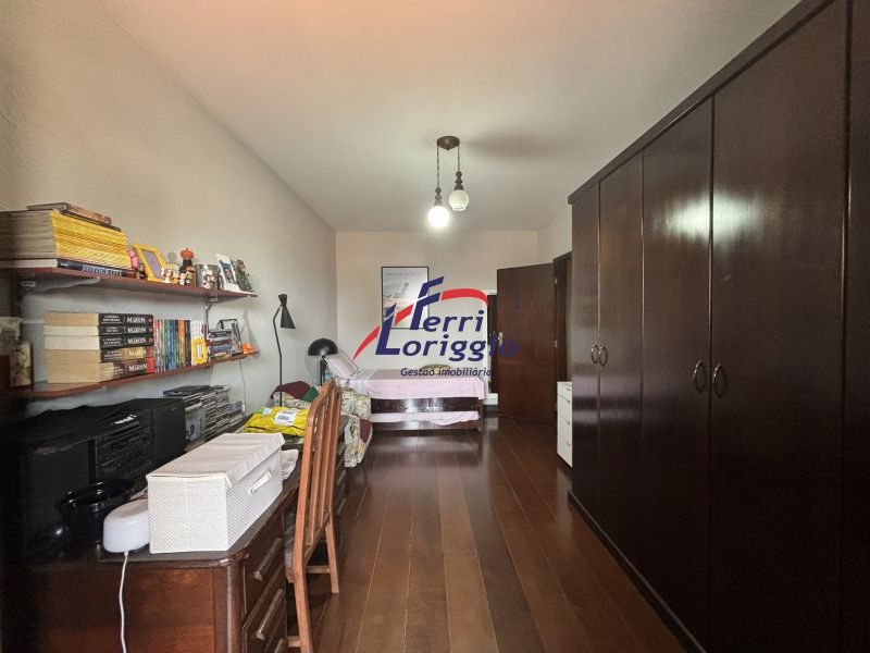 Casa com 3 quartos e 4 banheiros à venda no bairro Sao Benedito, Guaratingueta