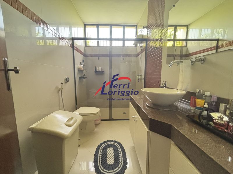 Casa com 3 quartos e 4 banheiros à venda no bairro Sao Benedito, Guaratingueta