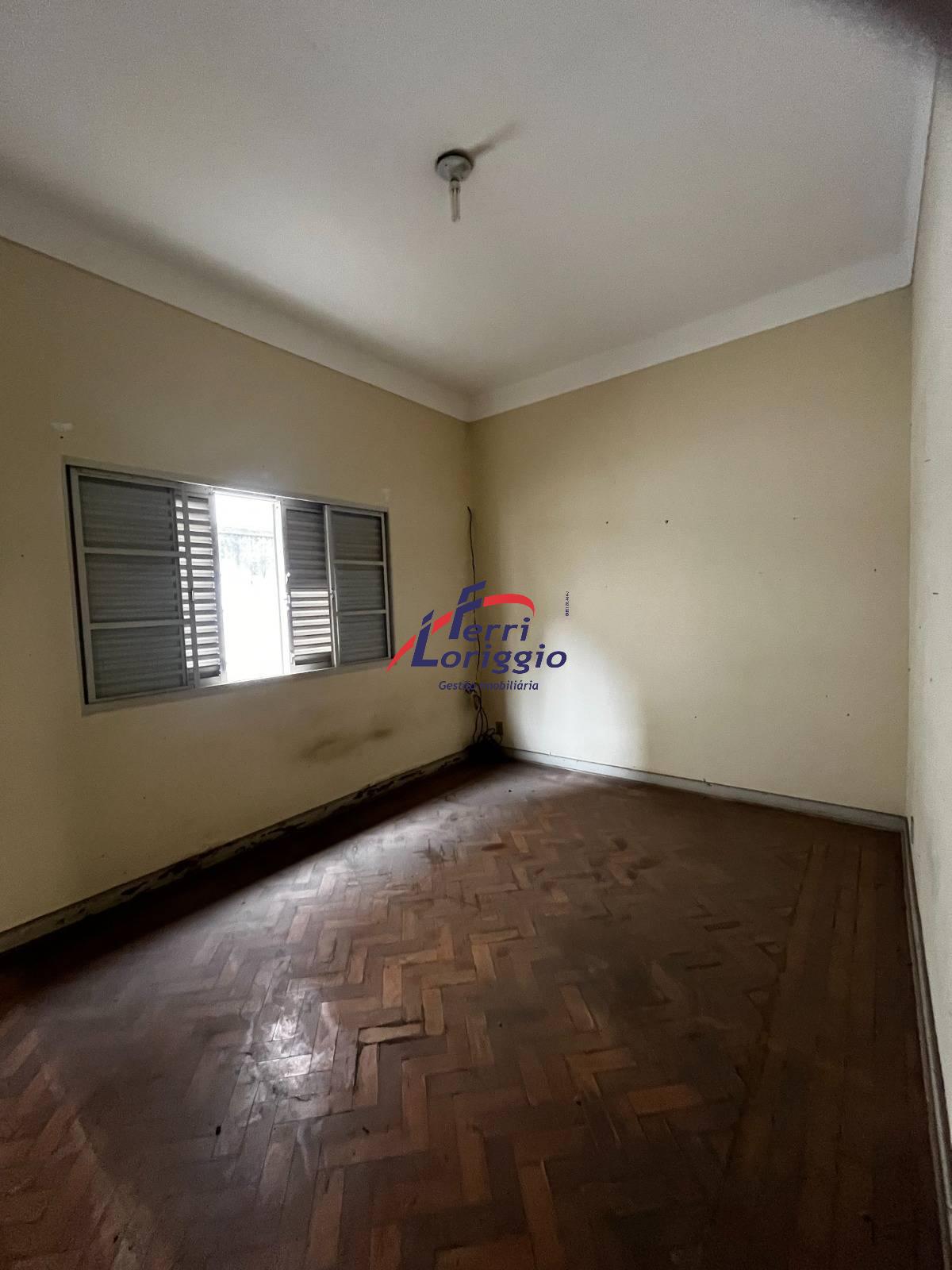 Casa com 3 quartos e 2 banheiros à venda no bairro Centro, Guaratingueta