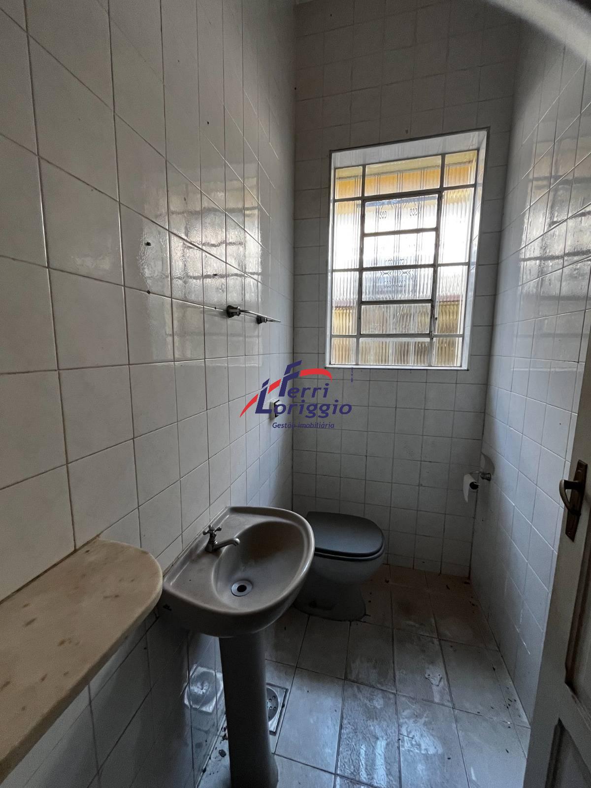 Casa com 3 quartos e 2 banheiros à venda no bairro Centro, Guaratingueta