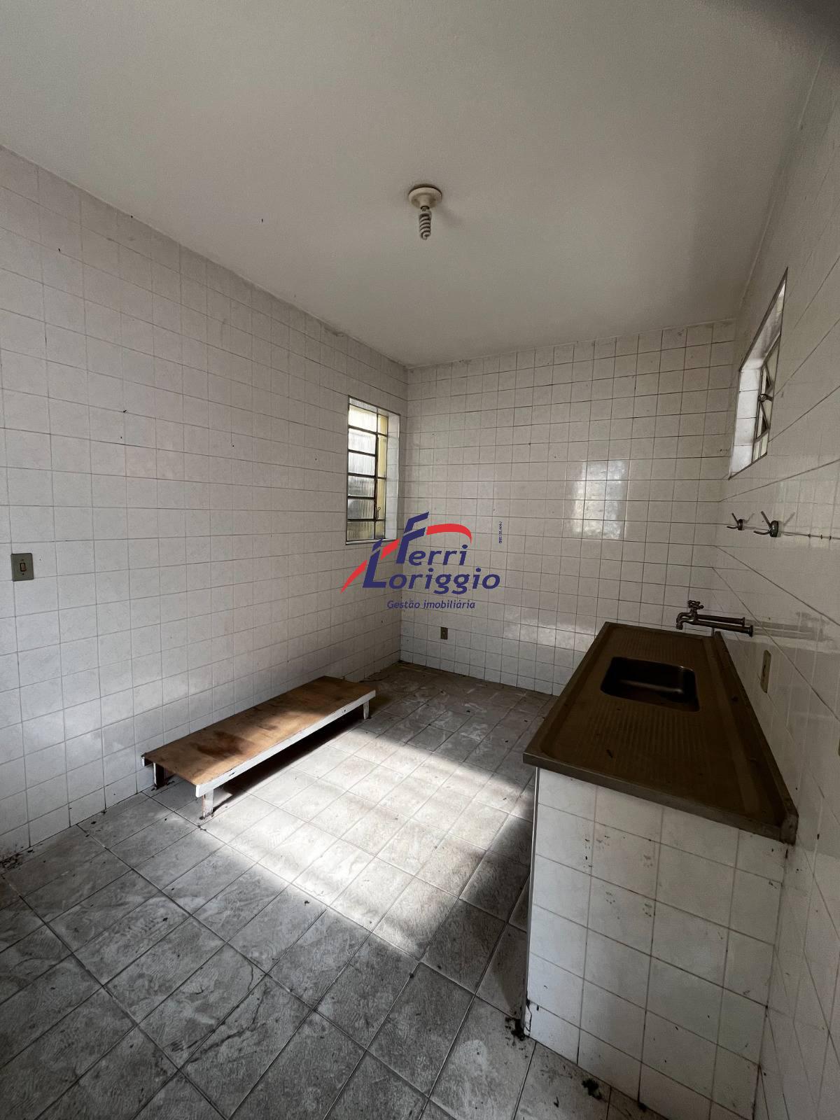 Casa com 3 quartos e 2 banheiros à venda no bairro Centro, Guaratingueta