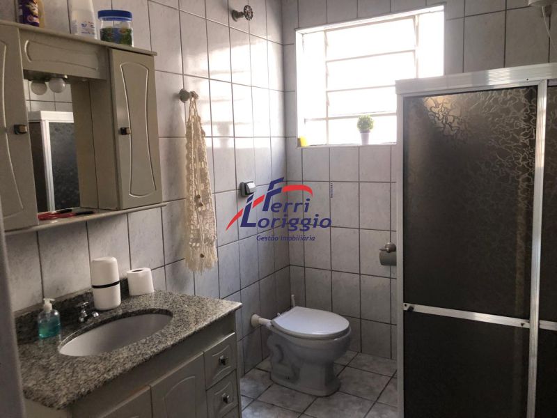 Casa com 4 quartos e 2 banheiros à venda no bairro Pedregulho, Guaratingueta