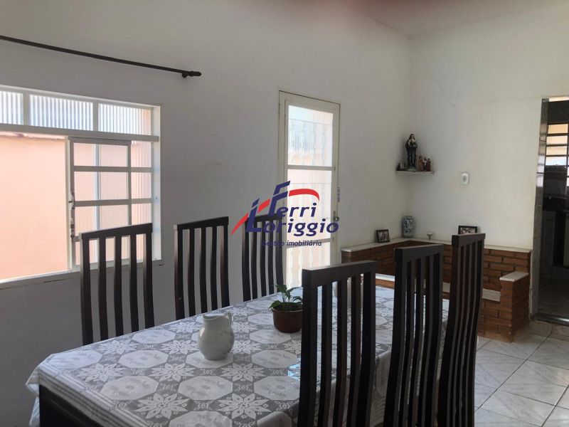 Casa com 4 quartos e 2 banheiros à venda no bairro Pedregulho, Guaratingueta