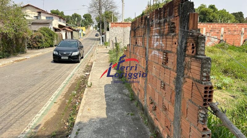 Terreno à venda no bairro Jardim Aeroporto, Guaratingueta