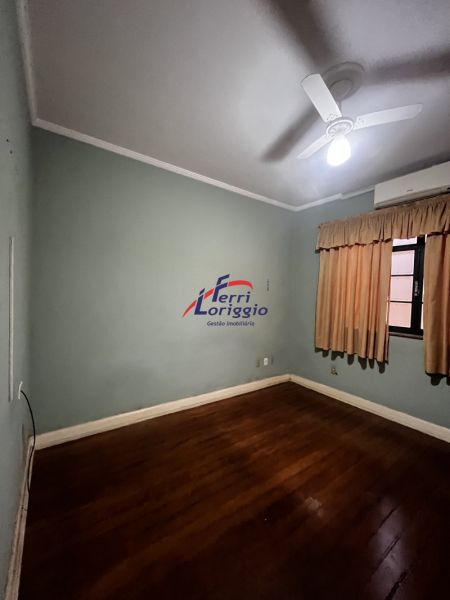 Casa com 5 quartos e 3 banheiros à venda no bairro Santa Rita, Guaratingueta