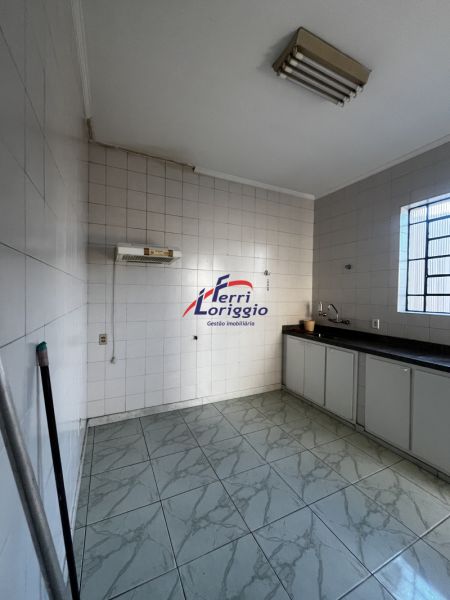 Casa com 5 quartos e 3 banheiros à venda no bairro Santa Rita, Guaratingueta