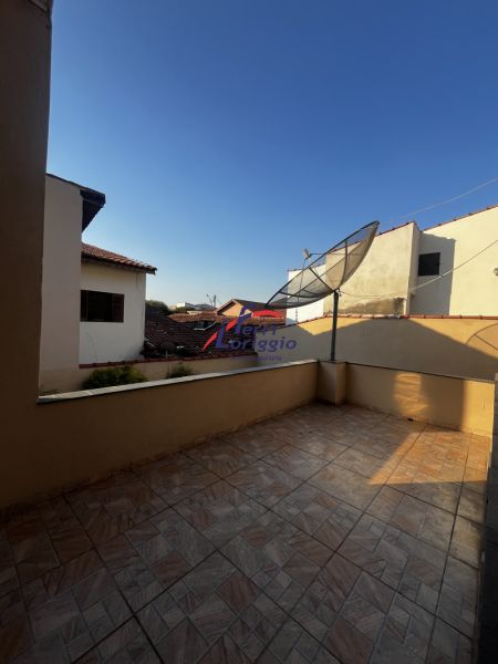 Casa com 5 quartos e 3 banheiros à venda no bairro Santa Rita, Guaratingueta