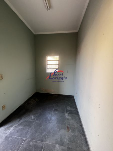 Casa com 5 quartos e 3 banheiros à venda no bairro Santa Rita, Guaratingueta