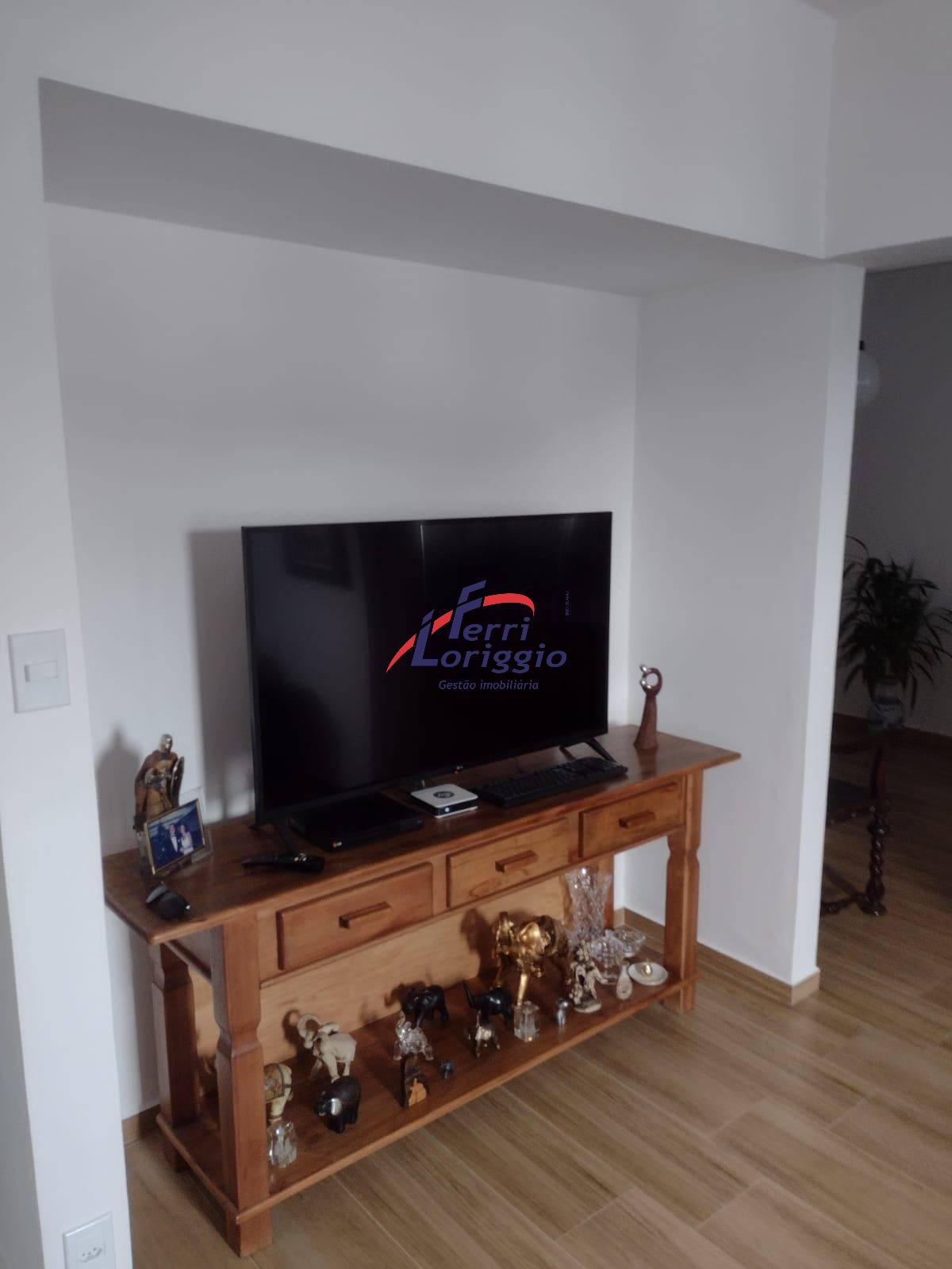 Apartamento com 3 quartos e 2 banheiros à venda no bairro Centro, Guaratingueta