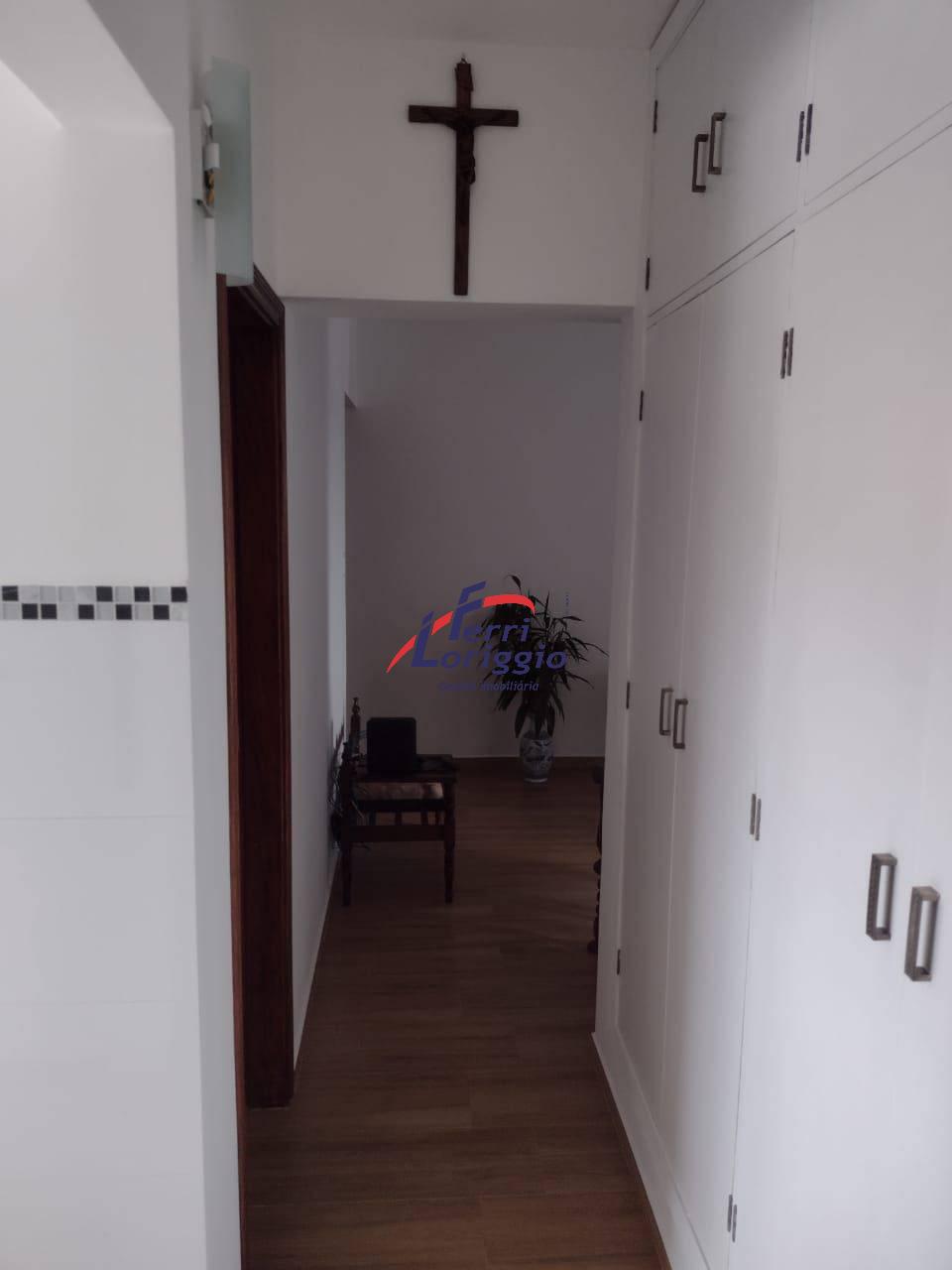 Apartamento com 3 quartos e 2 banheiros à venda no bairro Centro, Guaratingueta