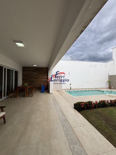 Casa com 3 quartos e 4 banheiros à venda no bairro Club dos 500, Guaratingueta