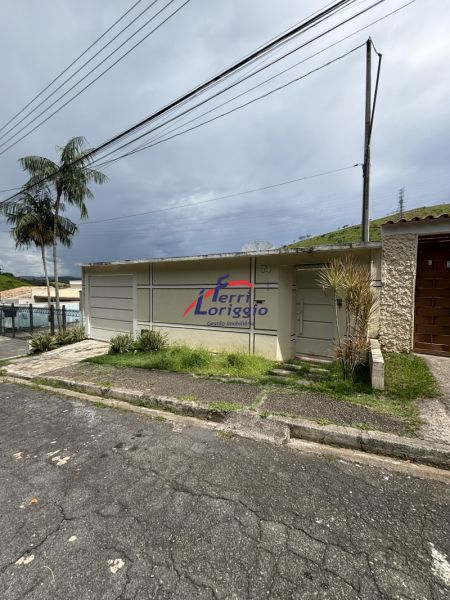 Casa com 2 quartos e 2 banheiros à venda no bairro Centro, Guaratingueta
