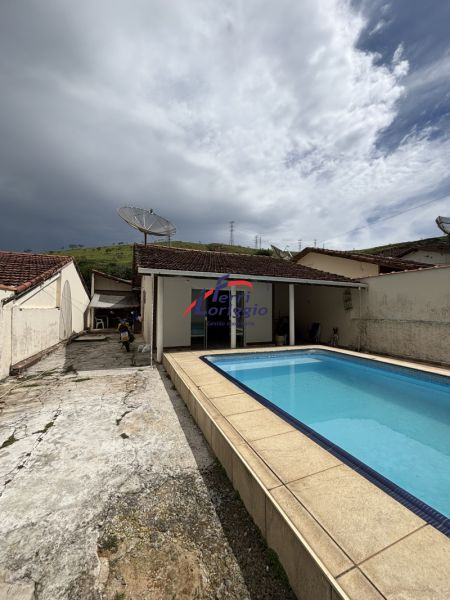 Casa com 2 quartos e 2 banheiros à venda no bairro Centro, Guaratingueta
