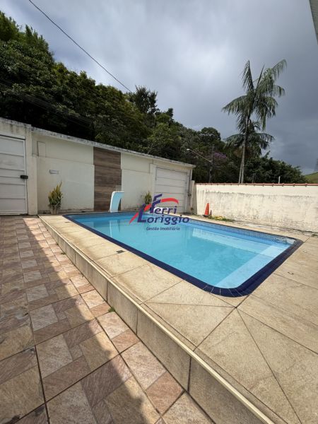 Casa com 2 quartos e 2 banheiros à venda no bairro Centro, Guaratingueta